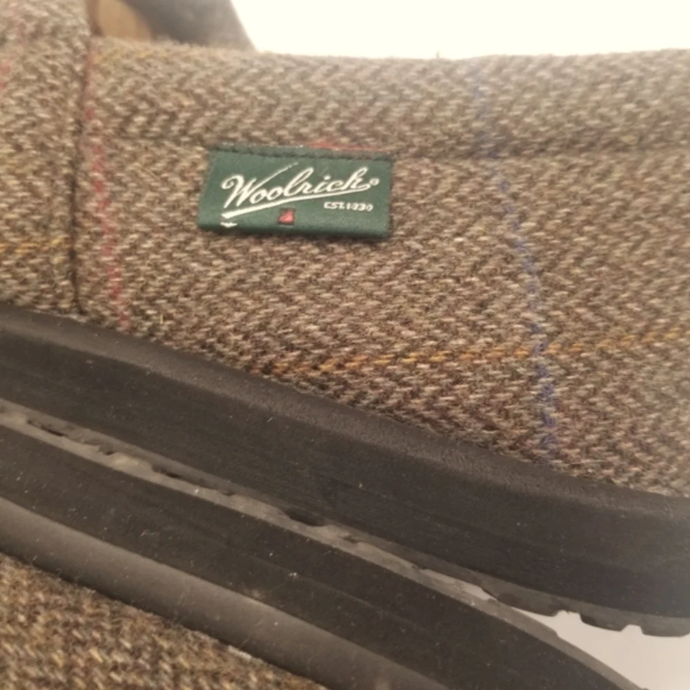 Woolrich Mens Size 12 Moccasin Slipper Tan Wool Tweed Sherpa Lining Comfort